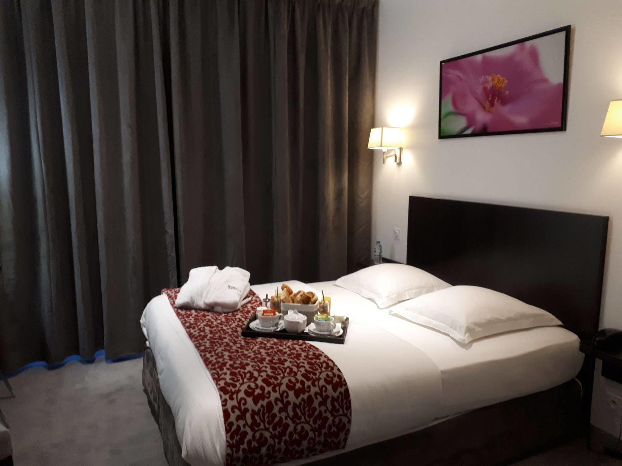 Hotel Le Bellevue Guer Dış mekan fotoğraf