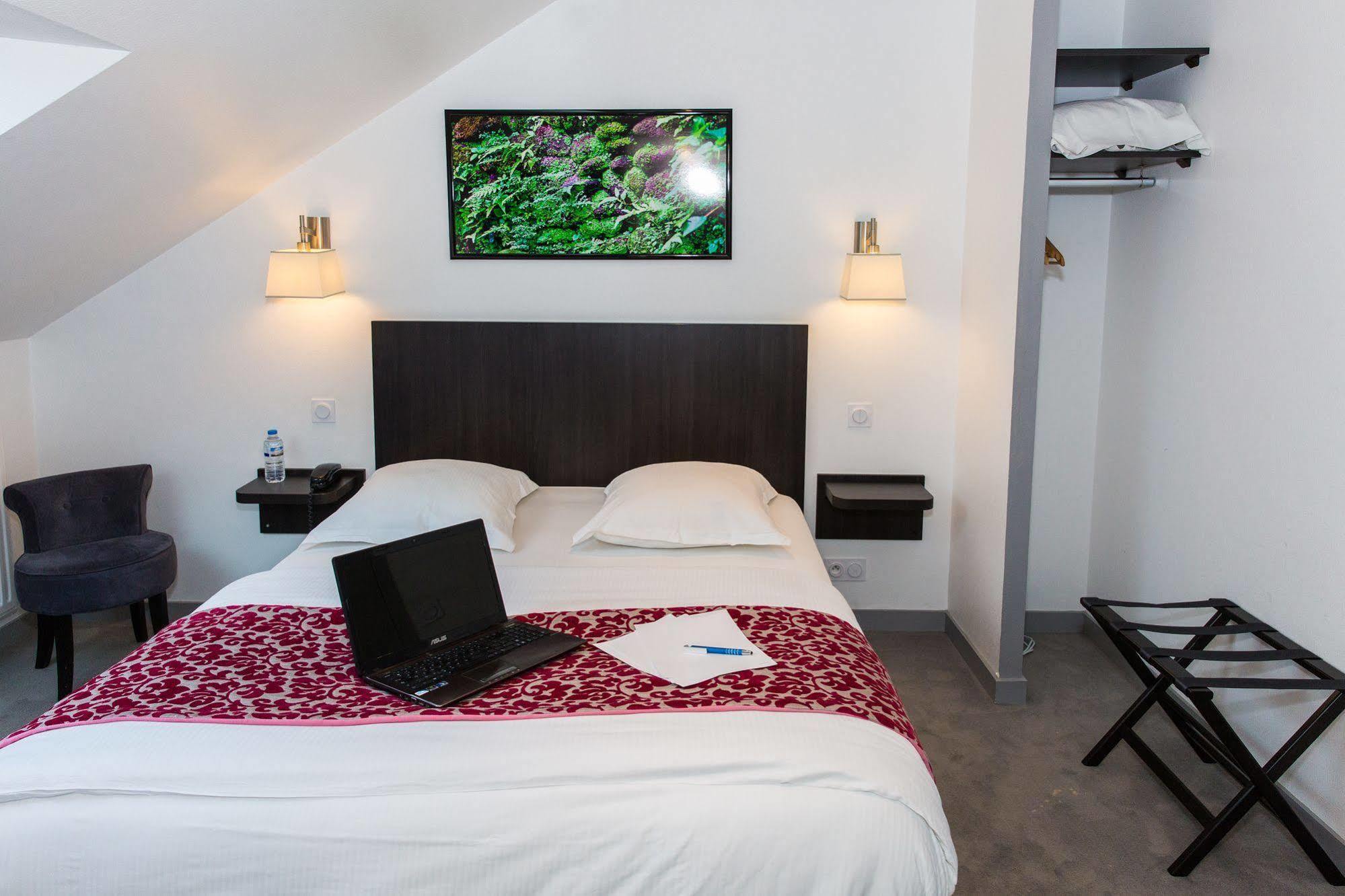Hotel Le Bellevue Guer Dış mekan fotoğraf